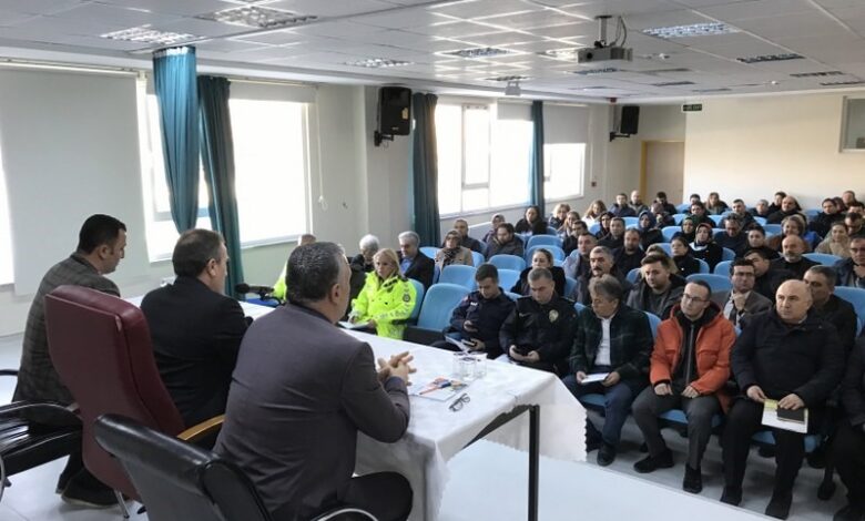 Burhaniye’de ikinci dönem eğitim öğretim tedbirleri toplantısı yapıldı 1 burhaniyede ikinci donem egitim ogretim tedbirleri toplantisi yapildi 527f2b5 |