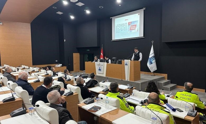 canakkalede sehirlerarasi otobuslerde yolcularin emniyet kemeri kullanimi toplantisi yapildi 3b775c9 |
