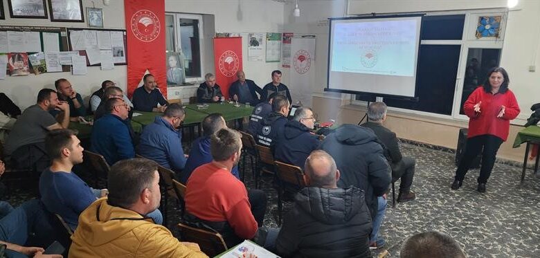 canakkalede ureticilere kooperatifciligin tarimsal uretimdeki onemi anlatildi 653fea1 |