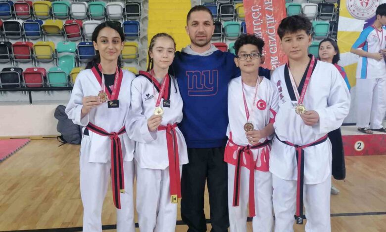 Edremitli ve Havranlı tekvandocular 4 altın madalya kazandı 1 edremitli ve havranli tekvandocular 4 altin madalya kazandi 853df76 |