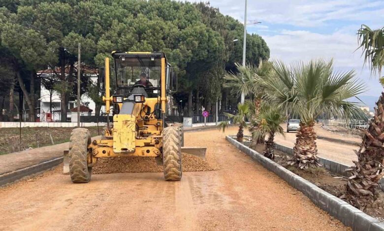 Ezine Belediyesi, Ezine Kamu Kampüsü ve Şehir Merkezi Bağlantı Yolu’nda sıcak asfalt çalışması başlattı 1 ezine belediyesi ezine kamu kampusu ve sehir merkezi baglanti yolunda sicak asfalt calismasi baslatti a45f1df |