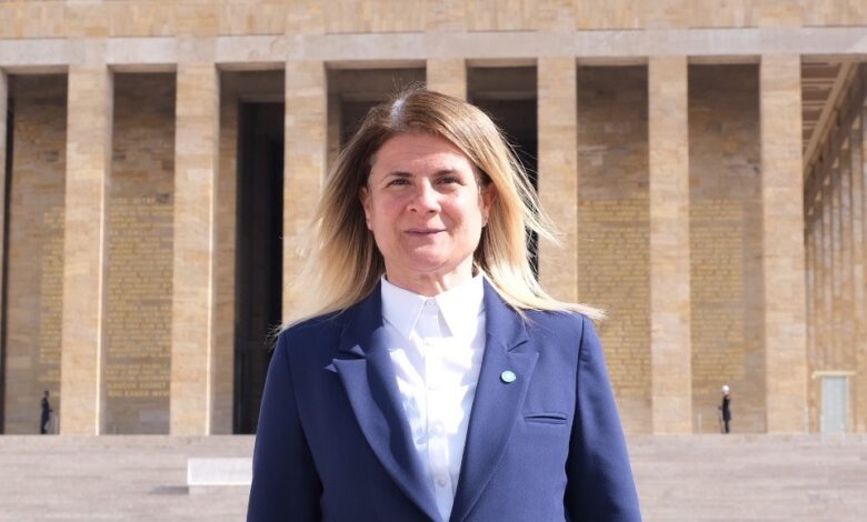 iyi partide ozlem ural istifa etti c33c726 |