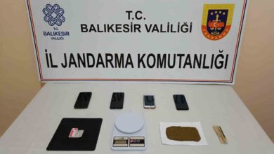 izmirden balikesire uyusturucu getiren supheli yakalandi fcd754a |