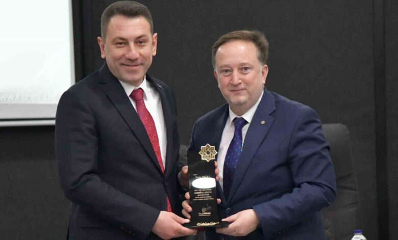 karesi belediyesi donemin son toplantisini yapti 1bce93e |