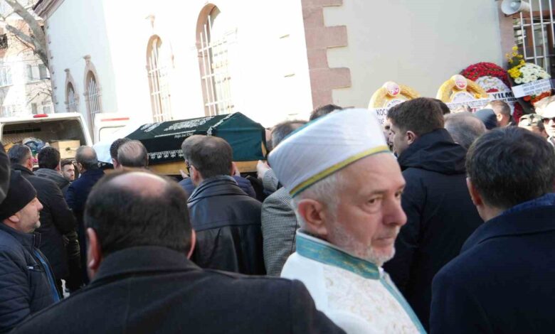 Kocaeli ve Balıkesir protokolü cenazede buluştu 1 kocaeli ve balikesir protokolu cenazede bulustu 260d715 |