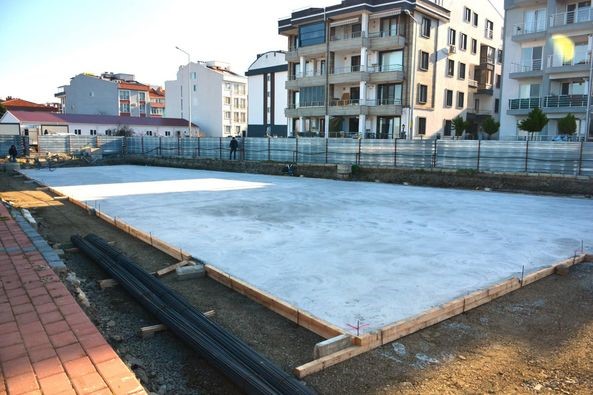 lapseki belediyesi kres ve gunduz bakim evi calismalarini surduruyor 421110b |