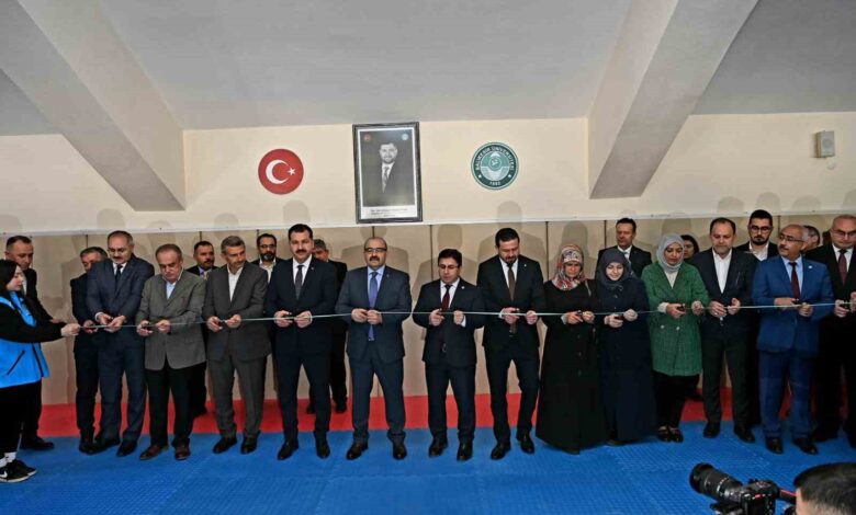 ogr gorevlisi h murat uysalin adi universitede yasayacak 15416f7 |