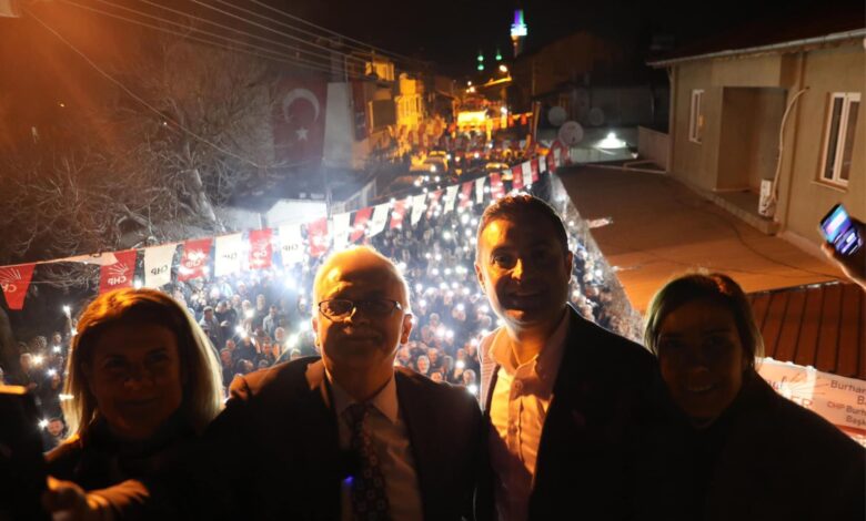 Cumhuriyet Mahallesi; "Değişen ve Gelişen Burhaniye" Dedi 1 1 |