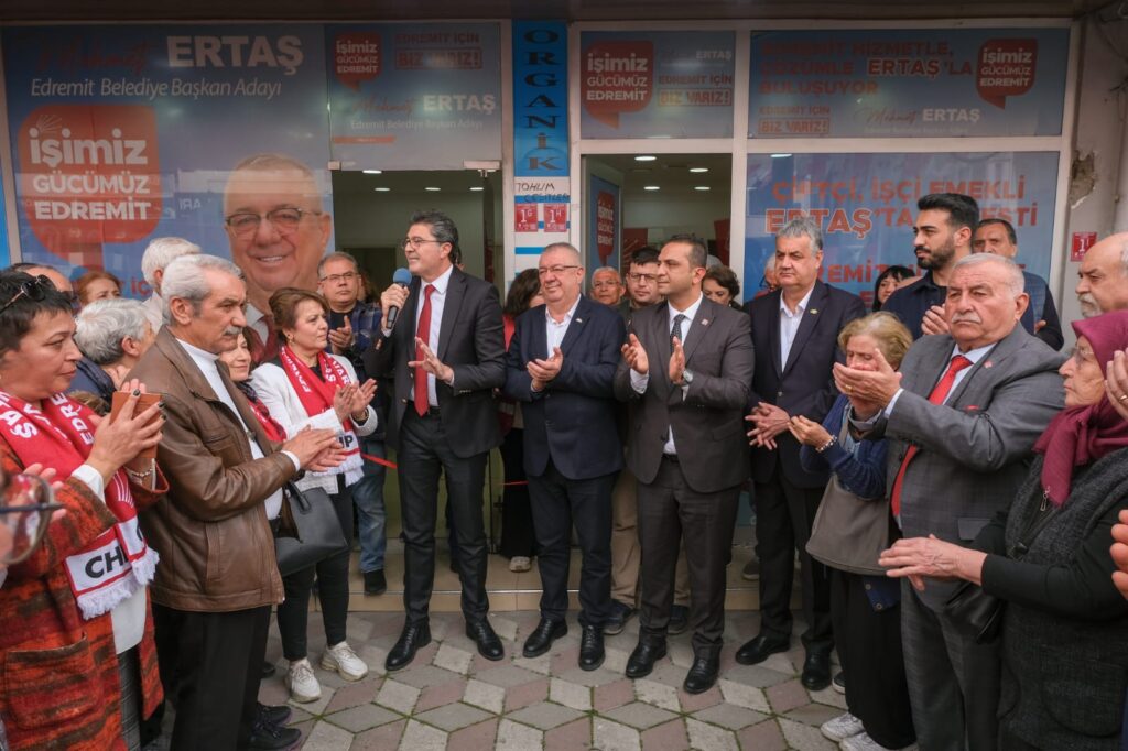 Mehmet Ertaş’ın Akçay’da seçim bürosu açıldı 3 WhatsApp Image 2024 03 01 at 19.32.25 |