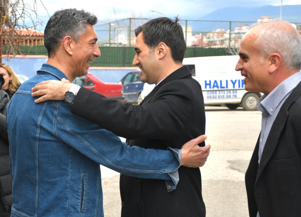 Muhammed Vurmaz yeni sanayi esnafını ziyaret etti 4 WhatsApp Image 2024 03 07 at 01.51.47 1 |