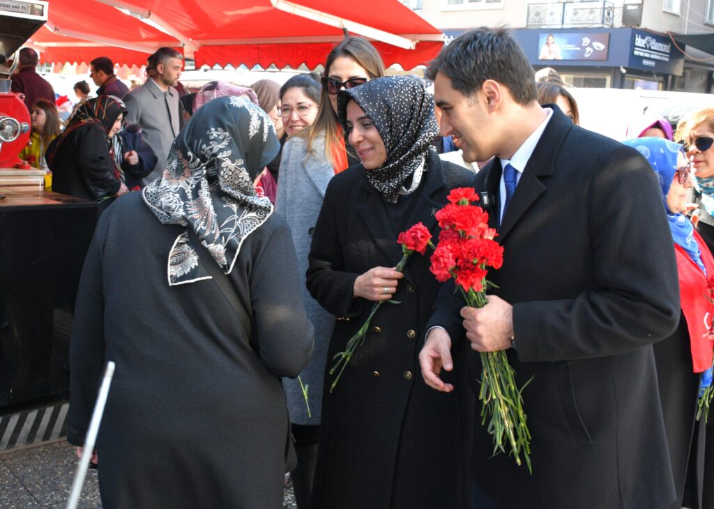 “Güçlü Edremit’e kadınlarla ulaşacağız” 2 WhatsApp Image 2024 03 08 at 20.39.29 |