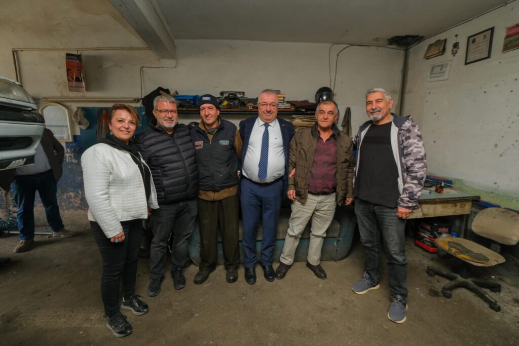 Mehmet Ertaş, Avcılar ve Sanayi Esnafını ziyaret etti 2 WhatsApp Image 2024 03 12 at 14.44.26 1 |
