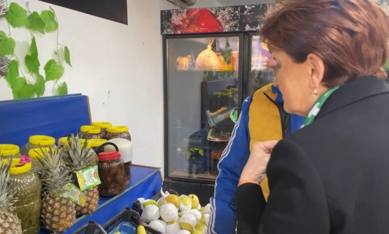Akşener, gezdiği Gönen’de turşu ve asma yaprağı satın aldı 1 aksener gezdigi gonende tursu ve asma yapragi satin aldi 7f38657 |