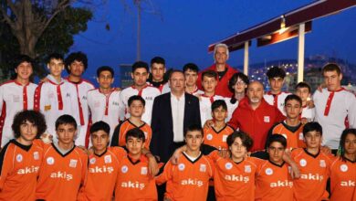 ayvalikli dev adamlar zaferi baskan ergin ile kutladi eceee76 |