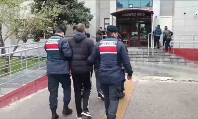 balikesirde uyusturucu ve silah tacirlerine operasyon 3 tutuklu 9c9737c |