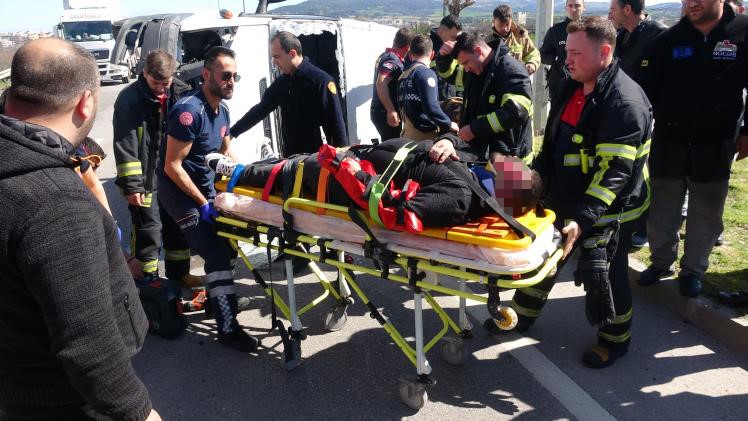 canakkalede yemek tasiyan minibus devrildi surucu yaralandi 030ba12 |