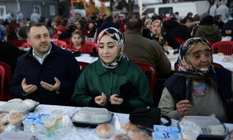 ezine belediyesinin mahalle iftarlari devam ediyor ea27c27 |