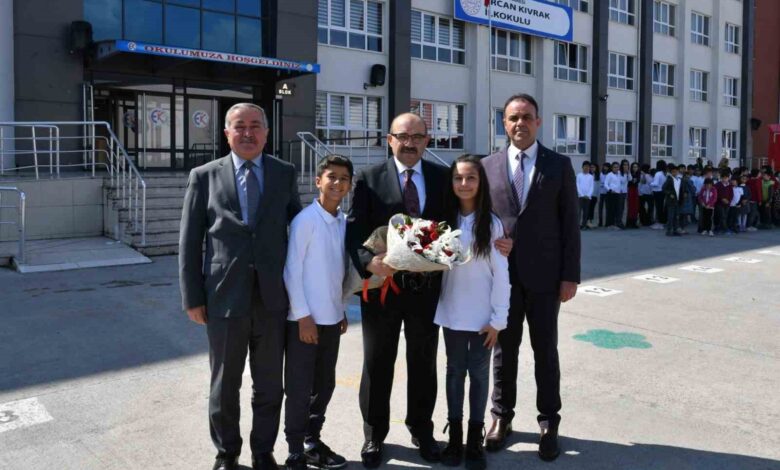 Gezici Kütüphanesi Balıkesirli Öğrencilerle Buluştu 1 gezici kutuphanesi balikesirli ogrencilerle bulustu d209cbc |