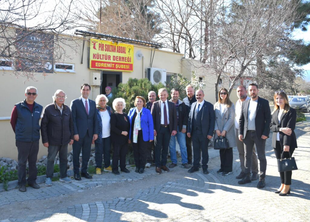 “Dernekler sivil dayanışmanın omurgasıdır” 3 pir sulltan abdal dernegi |