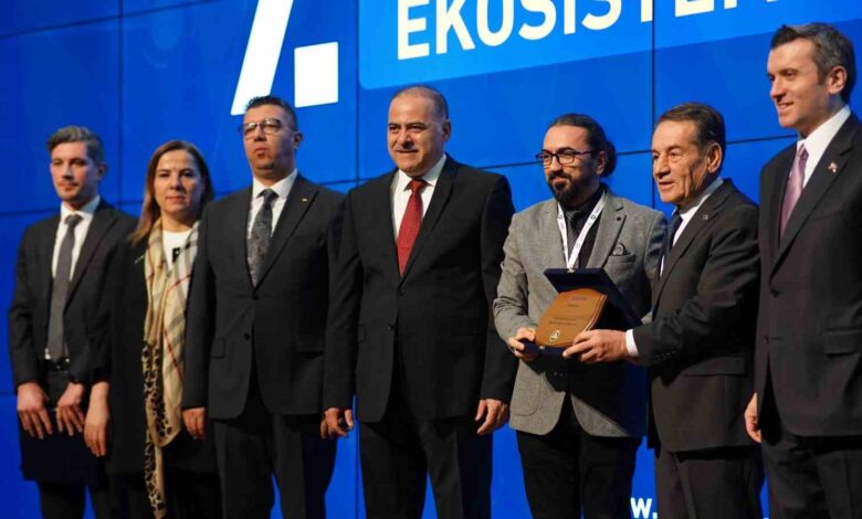 Siber güvenlikte yerli ve milli teknoloji üreten firmalar ödüllendirildi 1 siber guvenlikte yerli ve milli teknoloji ureten firmalar odullendirildi 3c5a5bf |