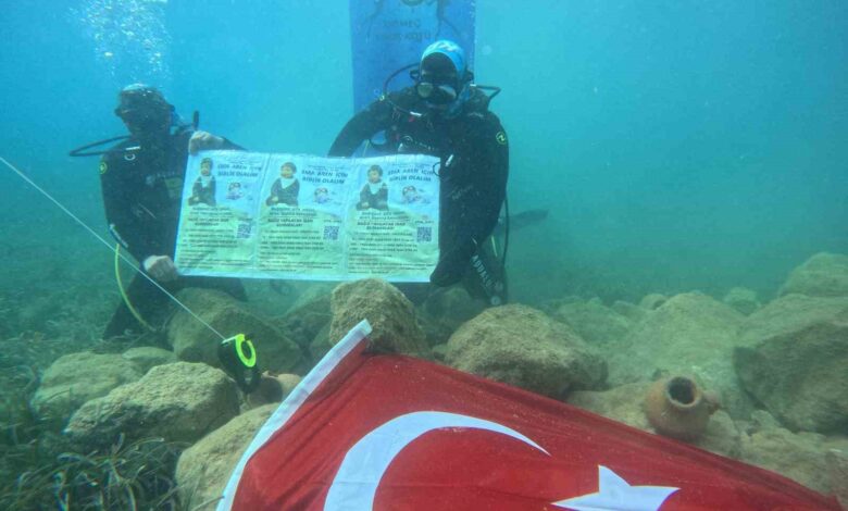 smali aren bebek icin deniz altinda bayrak actilar e2054de |