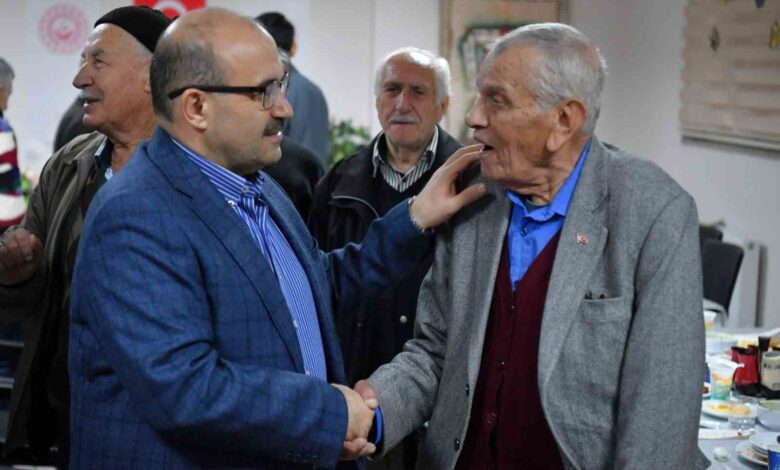 vali ustaoglu huzurevi sakinleriyle iftarda bir araya geldi 7275be9 |