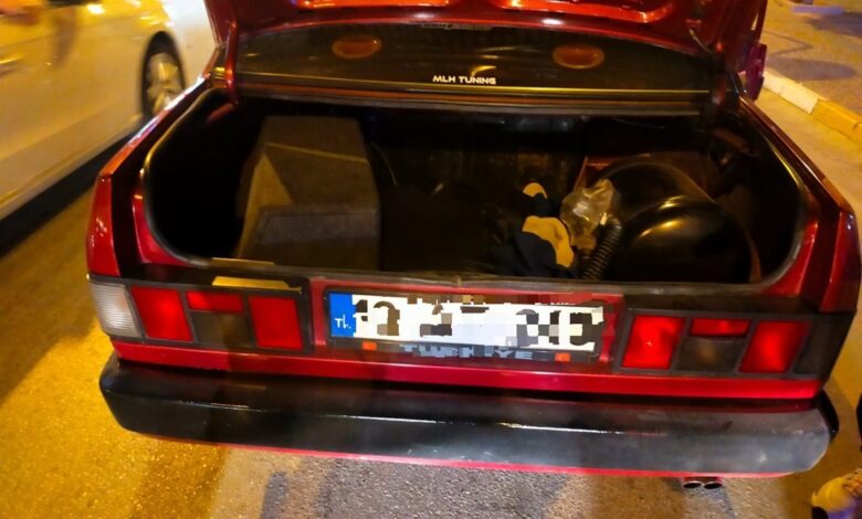 yuksek sesle muzik dinleyen araclara ceza yagdi 74998f5 |