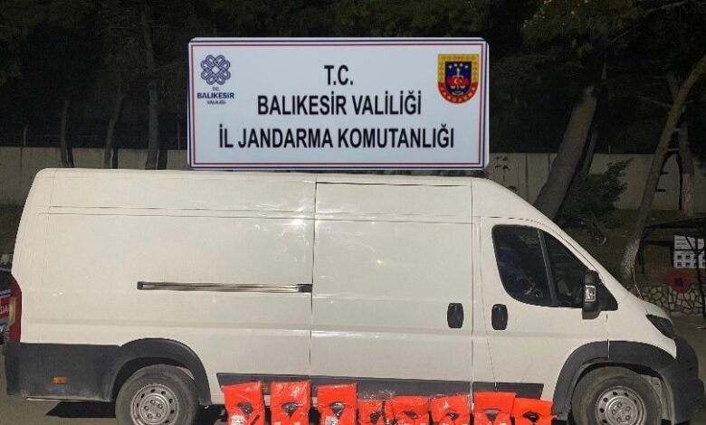 33 düzensiz göçmen ve 1 organizatör yakalandı 1 33 duzensiz gocmen ve 1 organizator yakalandi 023a778 |