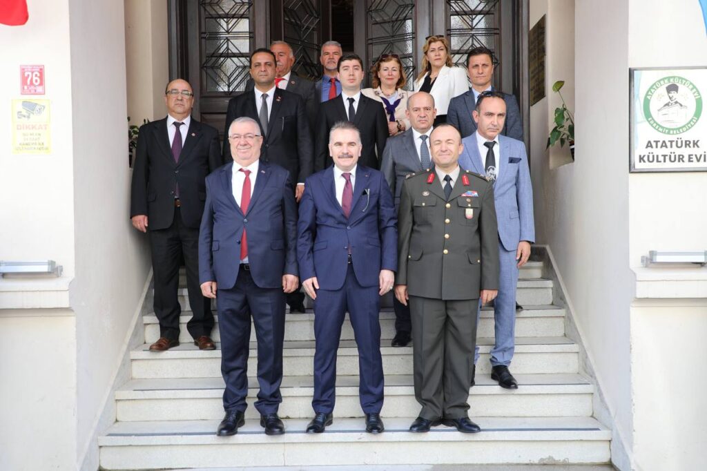 Atatürk’ün Edremit’e gelişinin 90. yıldönümü kutlandı 2 WhatsApp Image 2024 04 13 at 14.16.53 1 |