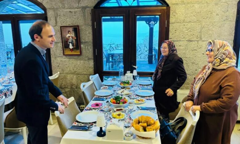 Ayvacık’ta Şehit Aileleri ve Gaziler onuruna iftar yemeği düzenledi 1 ayvacikta sehit aileleri ve gaziler onuruna iftar yemegi duzenledi b308c3b |