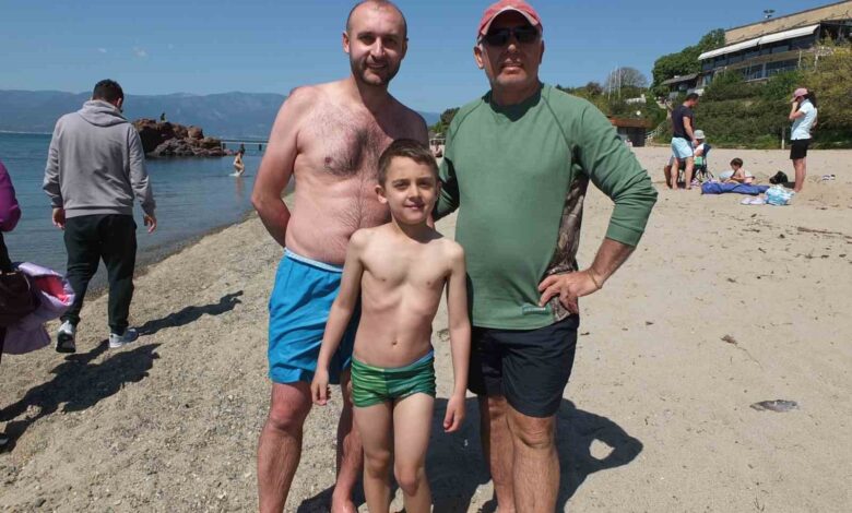 Balıkesir’de deniz sezonu tatilcilerle erken açıldı 1 balikesirde deniz sezonu tatilcilerle erken acildi 22549d1 |