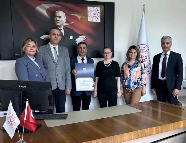 balikesirin kultur elcisi numan ozel emekli oldu 7d5ff90 |