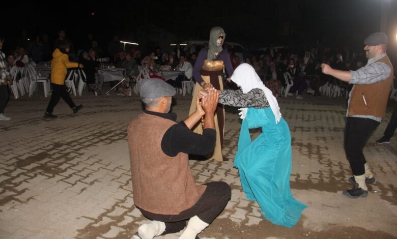 canakkalede 80 yillik bayram gelenegi yasatiliyor 247c6f6 |