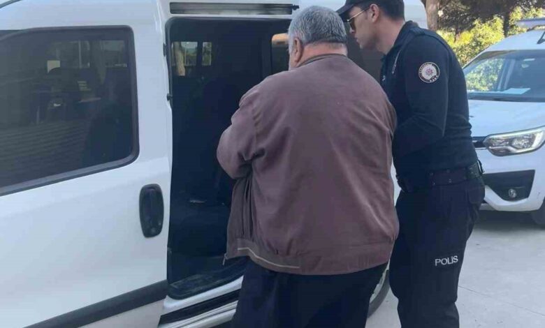 Çanakkale’de haklarında kesinleşmiş hapis cezası bulunan 4 şüpheli yakalandı 1 canakkalede haklarinda kesinlesmis hapis cezasi bulunan 4 supheli yakalandi 88e0137 |
