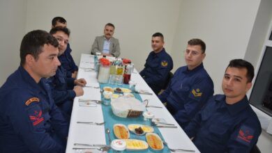 edremit kaymakami odabas sahil guvenlik personeli ile iftar yemeginde bir araya geldi 100a295 |