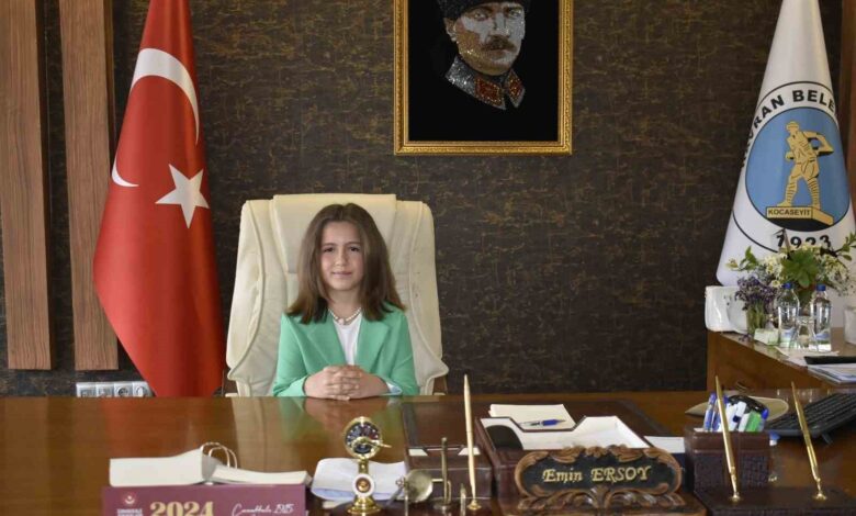 Havran’da makam koltukları çocuklara devredildi 1 havranda makam koltuklari cocuklara devredildi 972dce6 |