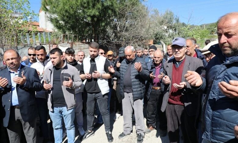 kamyonla carpisan motosikletin hayatini kaybeden surucusu son yolculuguna ugurlandi 4fdc76f |