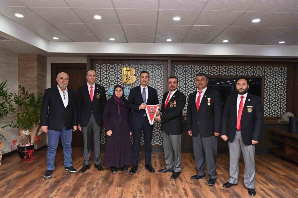 sehit yakinlari ve gazilerden baskan akina iade i ziyaret ce590ad |