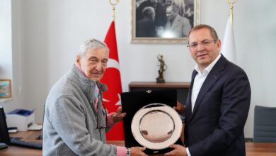 Koc Holding Yonetim Kurulu Onursal Baskani M. Rahmi Koctan Baskan Mesut Ergine ziyaret 3 |