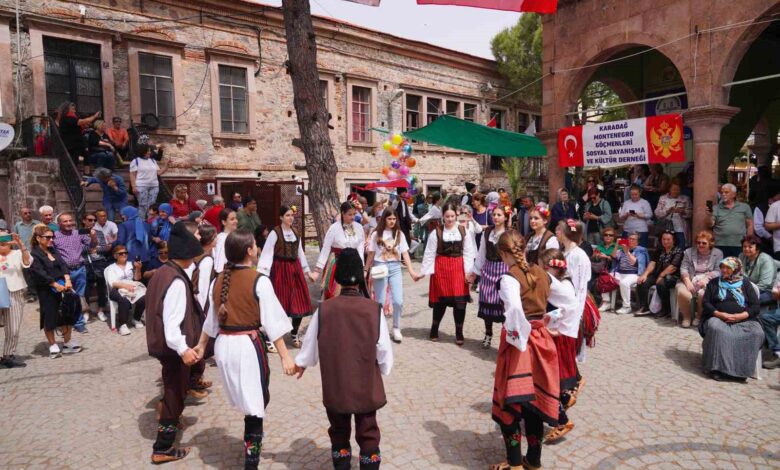 Ayvalık, Teferic ve balkan renkleriyle şenlendi 1 ayvalik teferic ve balkan renkleriyle senlendi 093bb30 |