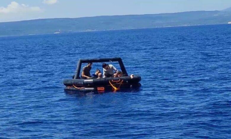 balikesir aciklarinda yunanistan unsurlari tarafindan geri itilen 7si cocuk 21 duzensiz gocmen kurtarildi b76d325 |