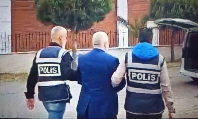 Balıkesir’de hakkında 10 yıl hapis cezası bulunan şahıs yakalandı 1 balikesirde hakkinda 10 yil hapis cezasi bulunan sahis yakalandi b9cb830 |