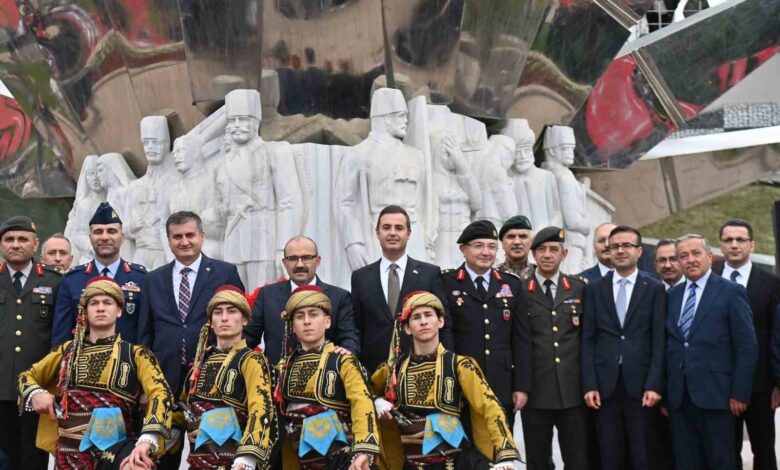 balikesirliler kuvayi milliye gununu kutladi c48b743 |