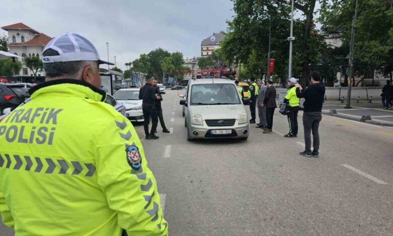 bandirmali suruculer trafik kurallari hakkinda bilgilendirildi 7349035 |