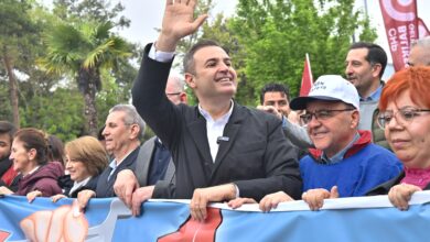 baskan akin 1 mayista emekcilerin yaninda 7 |