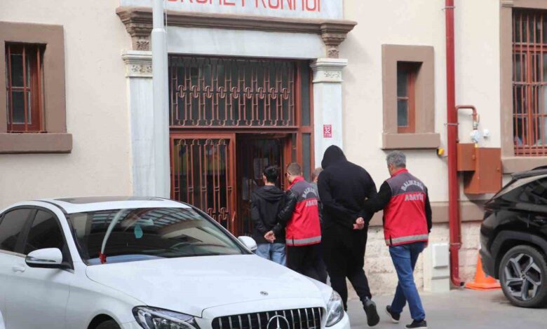 Erdek merkezli dolandırıcılık şebekesinin inanılmaz yöntemi 1 erdek merkezli dolandiricilik sebekesinin inanilmaz yontemi 8270ffd |