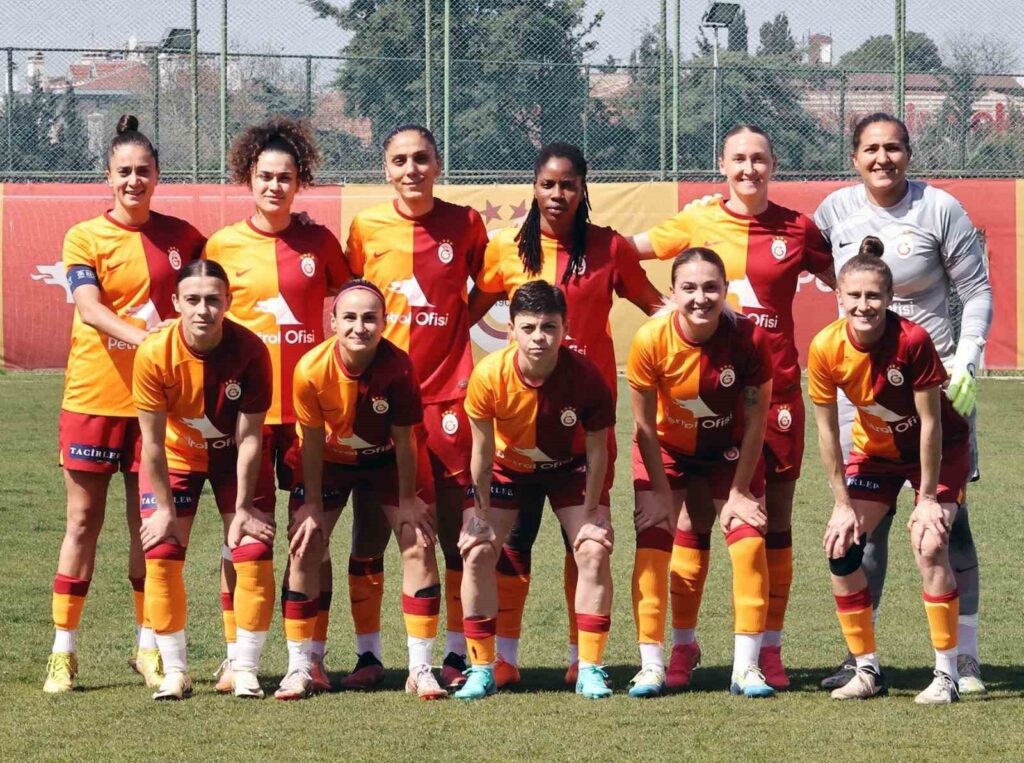 galatasaray kadin futbol takimi sampiyonluk macina cikiyor 8cce2e2 |