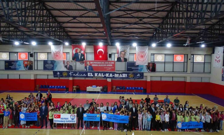 havranda geleneksel cocuk oyunlari senligi odul toreni yapildi 06da966 |
