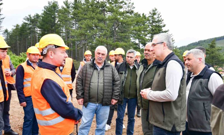 Orman köylülerine kabuk soyma makinası 1 orman koylulerine kabuk soyma makinasi 22f4556 |