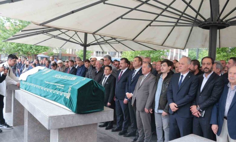Ramazan Özcan dualarla uğurlandı 1 ramazan ozcan dualarla ugurlandi f495e87 |
